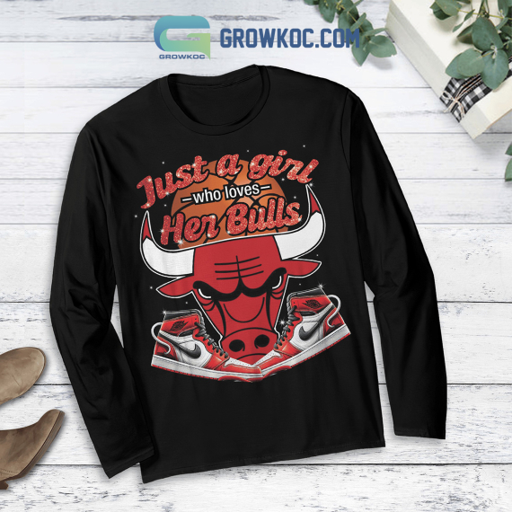 Chicago Bulls Girl Loves Her Bulls Fleece Family Pajamas Set Tshirt Sweatshirt Long sleeves Pant Set NVA Long Sleeve